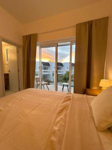 Sunny Townhouse Pool & Beach, Playa Nueva Romana