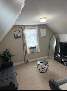 Comfortable 1 bedroom apartment attic