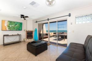 Las Brisas #8 Beachfront - On the sand and steps from Mannys for tacos & tequila
