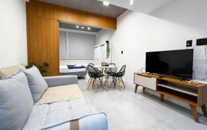 Modern design and 24-hour concierge on Rio Branco
