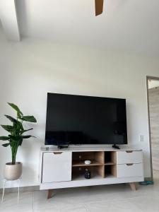 Modern 1BR Apartment with Pool in San Salvador