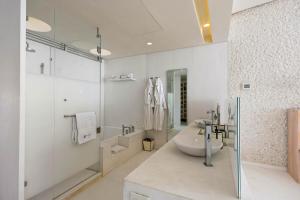 Breeze 5-18, Oceanfront Villa, Infinity Pool
