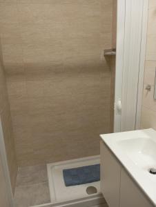 Villa Maldera-case vacanza-loft- loft queen specchio