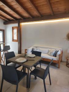 Baia di Makari Holiday House
