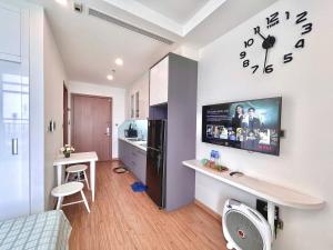 SUNNY HOUSE - Apartment in Vinhomes Green Bay