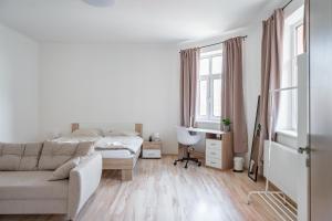 Big 4 Room Apartment near Old Town