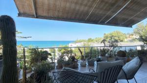 Where Blue Meets Blue Seaside Apt with Great Views