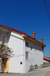 Apartments with parking space Kampor, Rab - 4984
