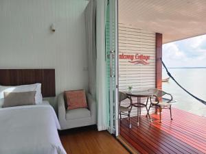 Sea Balcony Cottage