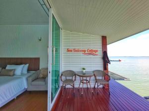 Sea Balcony Cottage