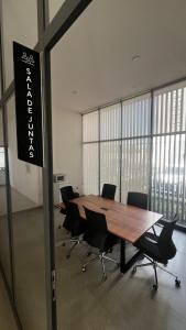 Apartamento equipado, piscina, padel y gimnasio