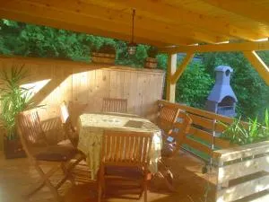 Borostyán Vendégház - Sásd