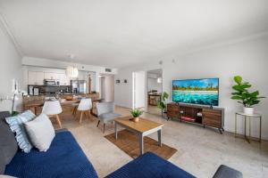 Centric 40thFloor Brickell Condo FREE parking by Palermo Home Miami