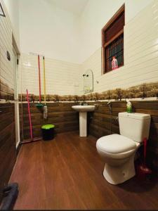 Hiriketiya Hildon White Villa