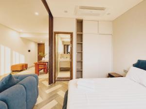 Aoi Residence Apartment Complex Opera -Crest- Galleria