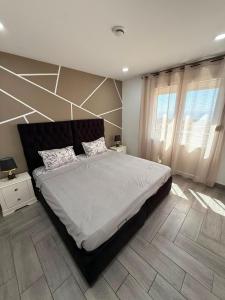 Apartment with Sea View, 5 Minutes from the Beach