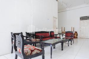 Ombai Guest House 27 Syariah Mitra RedDoorz