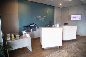 Quality Suites Vistamar
