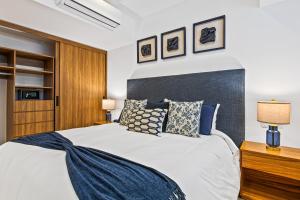Oceanfront 1BR Puerto Vallarta condo w pool, gym