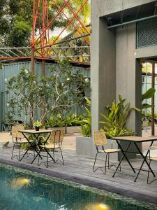 Grids by Epic Collection