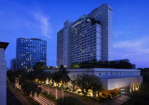 New World Makati Hotel, Manila