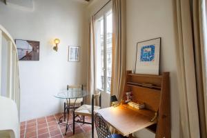 Centrally located duplex Notre Dame