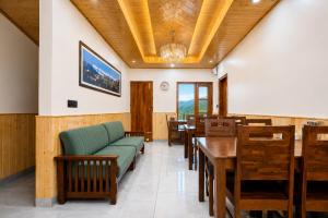 The Dogri Boutique Cottage, Mashobra - Luxury Cottage with Scenic mountain view