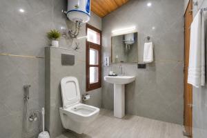 The Dogri Boutique Cottage, Mashobra - Luxury Cottage with Scenic mountain view