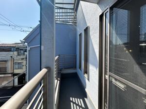 大阪市内一戸建て 最寄り駅から徒歩2分 難波心斎橋関西空港へアクセス 最大9名 ファミリー向け
