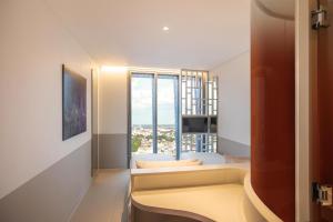 Wink Can Tho Centre, Unscripted by Hyatt - 24 Hours stay