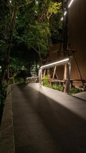 The Cozy Corner near Phra Ram 9
