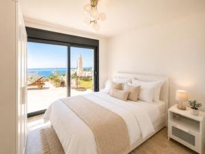 Stunning 3-Bedroom Sea View Villa with Private Pool, Garden & BBQ in Yalıkavak, Bodrum