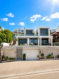 Stunning 3-Bedroom Sea View Villa with Private Pool, Garden & BBQ in Yalıkavak, Bodrum
