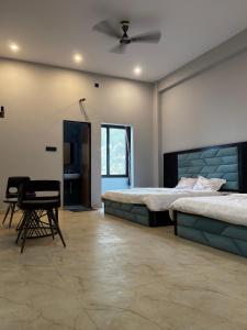 Bhagwati Hotel And Rooms