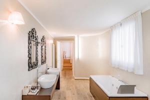 TownHouse 33 Boutique Hotel