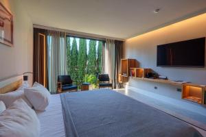 Warehouse By The Stay