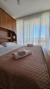 Fregata Duplex- Spacious & Bright with a terrace -near beaches- easy to Old town
