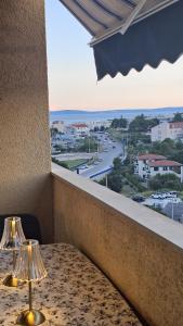 Fregata Duplex- Spacious & Bright with a terrace -near beaches- easy to Old town
