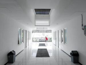 RedDoorz near Plaza Simpang Lima