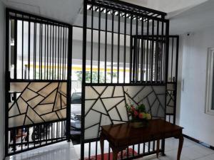 RedDoorz near Plaza Simpang Lima