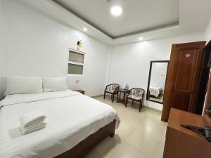 Mel Hotel