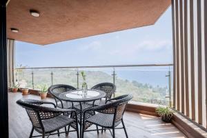 Modern 2BHK Apartment in Panjim with Sea View & Pool Access