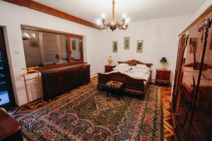 Kormos Residence