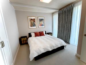 Zeni House