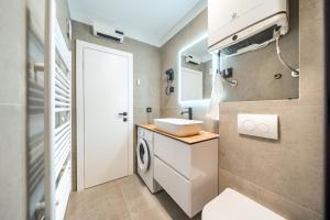 Highland Split Apartments - Unit 2