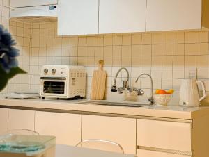 Mid-Century Style - Near KSPO DOME, Flat Walk, Family & Group, Up to 6 guests, Jamsil, Lotte World, Free Luggage Storage