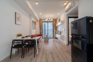2br-High Floor-River View-Hana Apart