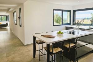 Villa Vence Riviera, piscine, suites, parking