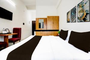 Hotel Shivam Grand Inn