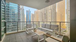 Silkhaus Vacation Homes Marina Quays 1BR & Study with Marina View